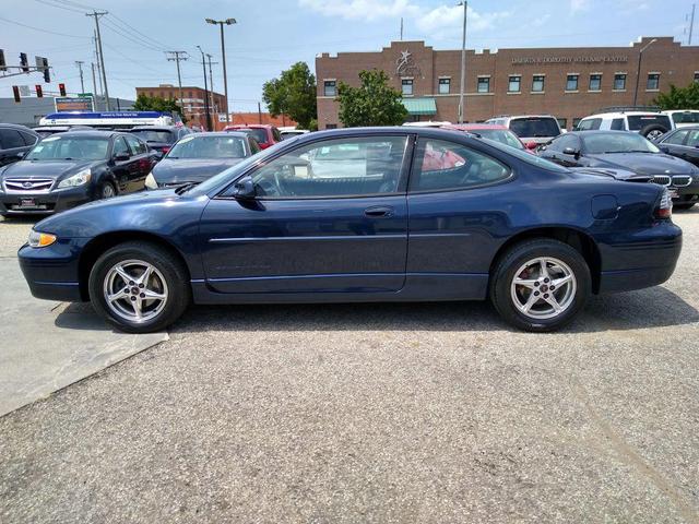 Photo of 2002 Blue Black Metallic Pontiac Grand Prix