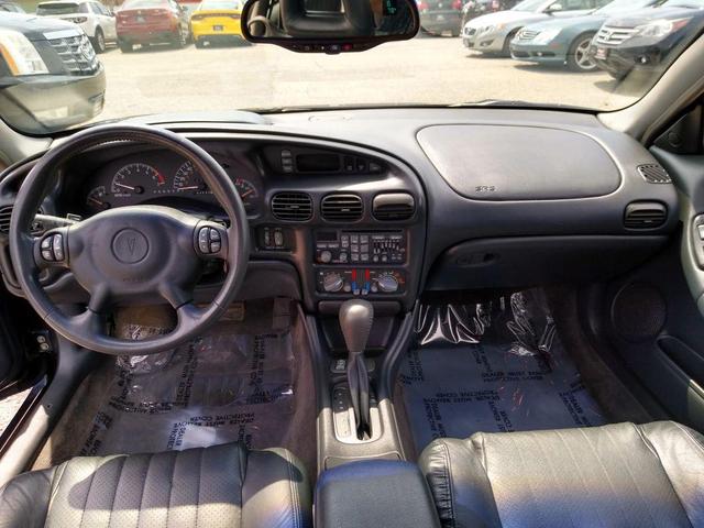 Photo of 2002 Blue Black Metallic Pontiac Grand Prix