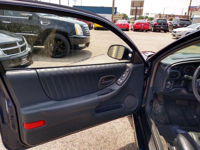 Photo of 2002 Blue Black Metallic Pontiac Grand Prix