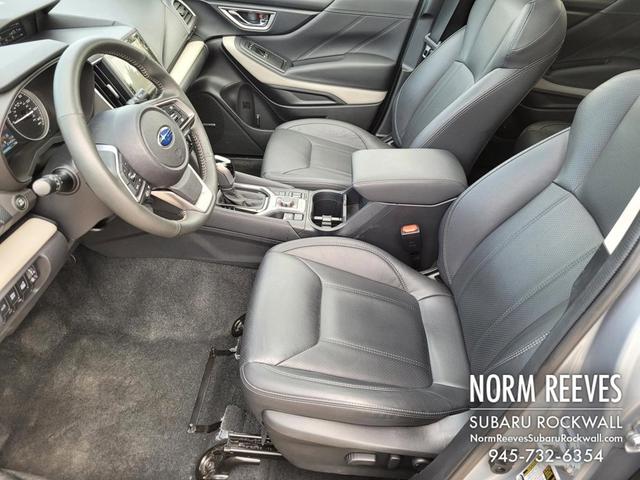 Photo of 2024 Ice Silver Metallic Subaru Forester
