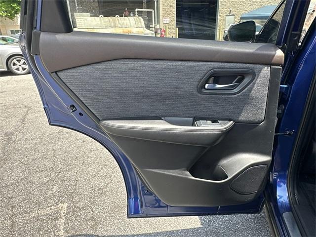 Photo of 2021 Caspian Blue Nissan Rogue