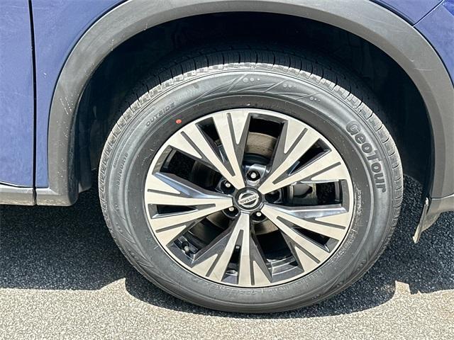 Photo of 2021 Caspian Blue Nissan Rogue