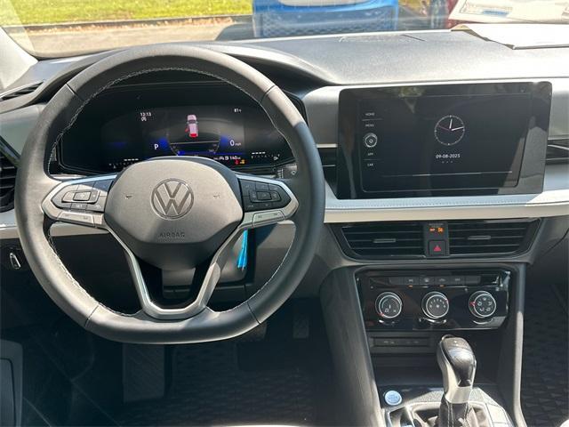 Photo of 2025 Platinum Gray Metallic Volkswagen Taos
