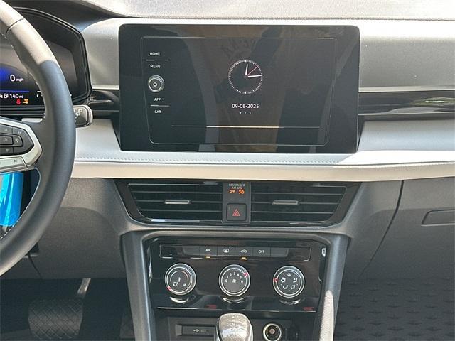 Photo of 2025 Platinum Gray Metallic Volkswagen Taos