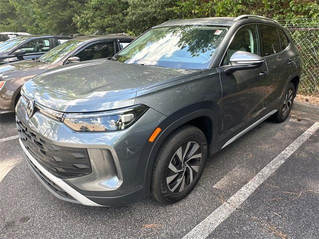 Photo of 2025 Platinum Gray Metallic Volkswagen Tiguan