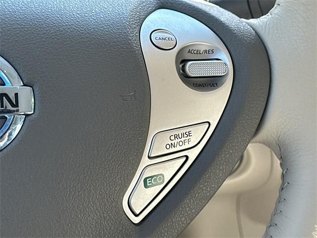 Photo of 2016 Black Nissan Leaf