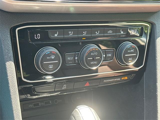 Photo of 2021 Pyrite Silver Metallic Volkswagen Atlas