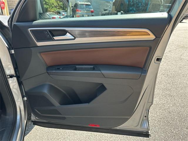 Photo of 2021 Pyrite Silver Metallic Volkswagen Atlas