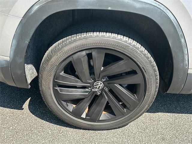Photo of 2021 Pyrite Silver Metallic Volkswagen Atlas