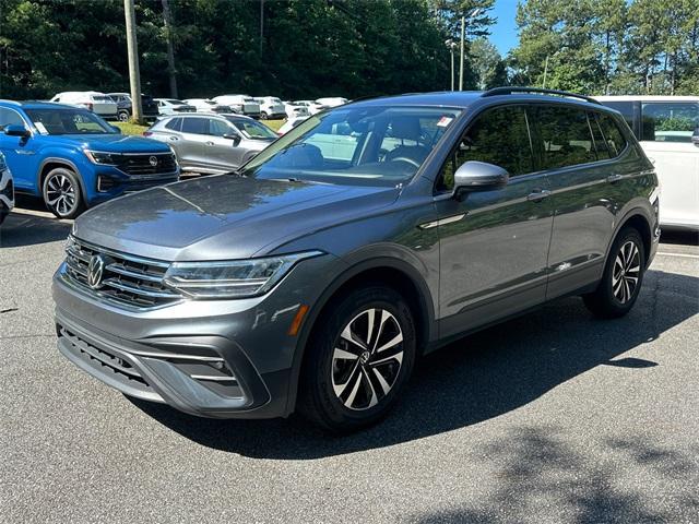 Photo of 2023 Platinum Gray Metallic Volkswagen Tiguan