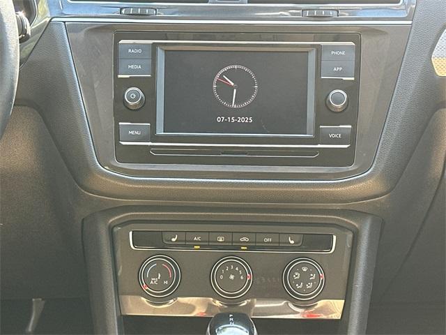 Photo of 2023 Platinum Gray Metallic Volkswagen Tiguan