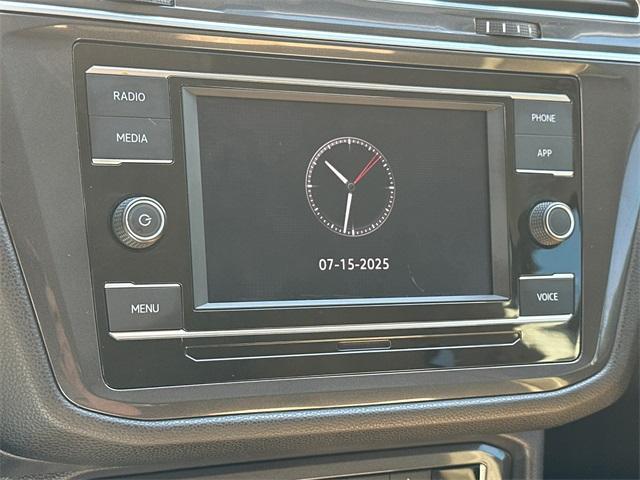 Photo of 2023 Platinum Gray Metallic Volkswagen Tiguan