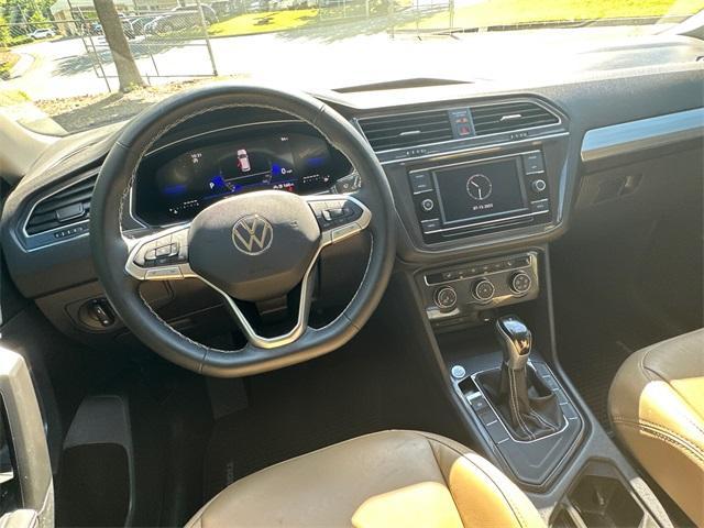 Photo of 2023 Platinum Gray Metallic Volkswagen Tiguan