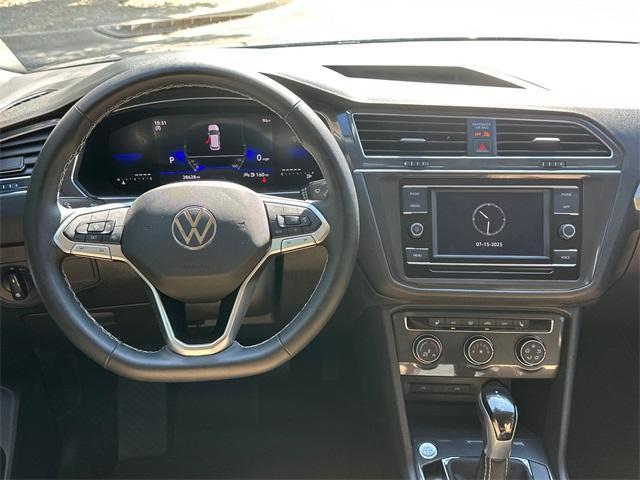 Photo of 2023 Platinum Gray Metallic Volkswagen Tiguan