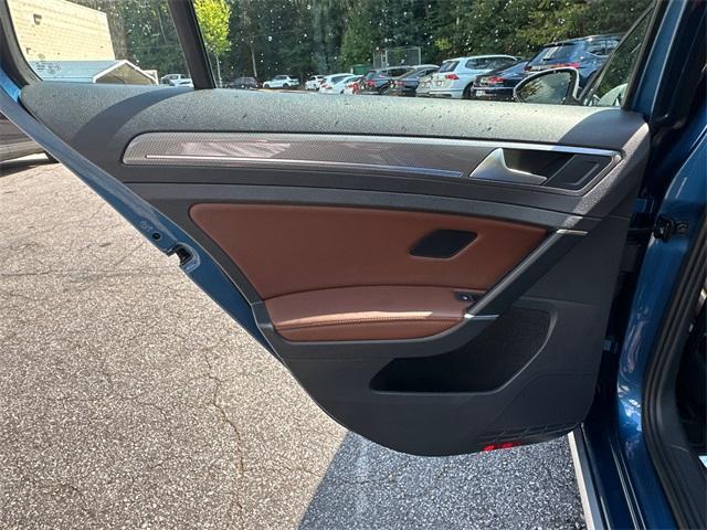 Photo of 2017 Silk Blue Metallic Volkswagen Golf Alltrack