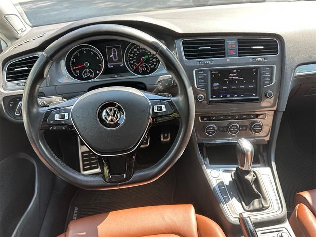 Photo of 2017 Silk Blue Metallic Volkswagen Golf Alltrack