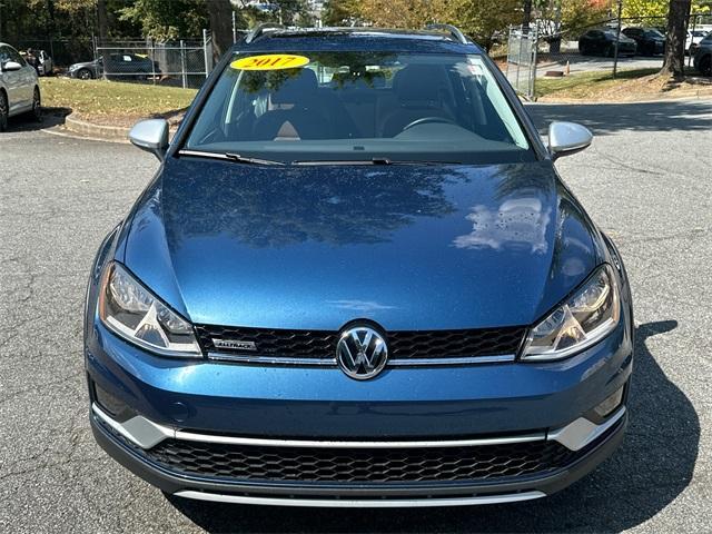 Photo of 2017 Silk Blue Metallic Volkswagen Golf Alltrack