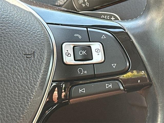 Photo of 2017 Silk Blue Metallic Volkswagen Golf Alltrack