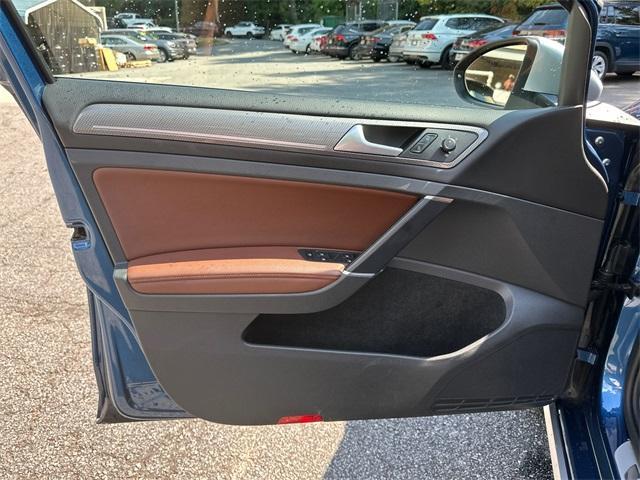 Photo of 2017 Silk Blue Metallic Volkswagen Golf Alltrack