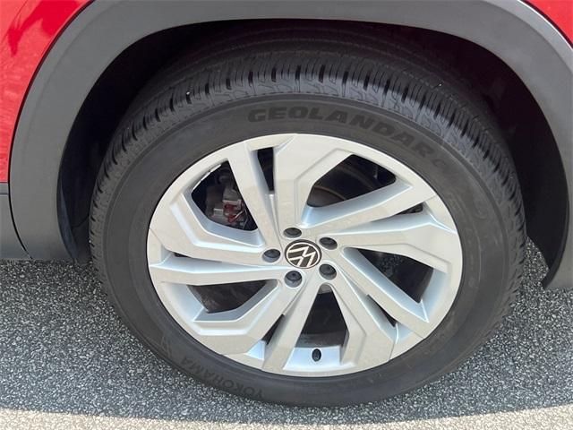 Photo of 2021 Aurora Red Metallic Volkswagen Atlas