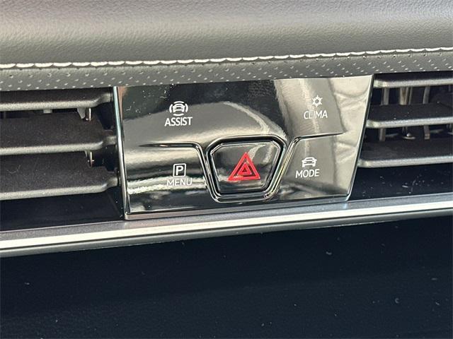 Photo of 2025 Deep Black Pearl Effect Volkswagen Atlas Cross Sport