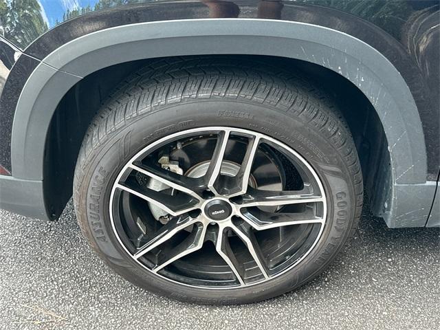 Photo of 2023 Deep Black Pearl Effect Volkswagen Taos