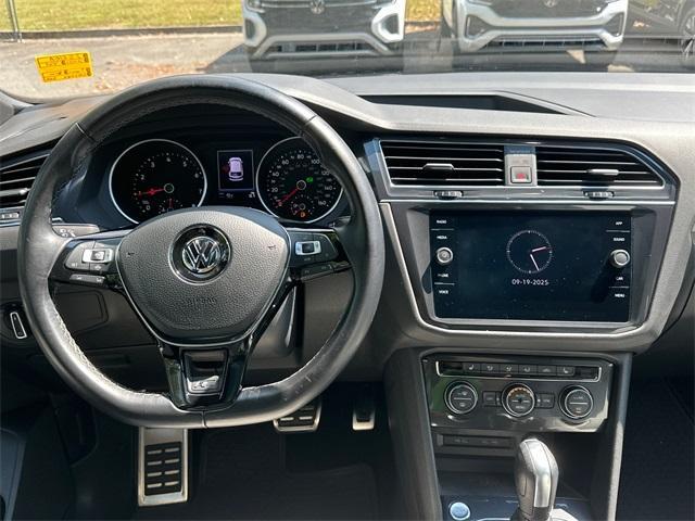 Photo of 2021 Deep Black Pearl Effect Volkswagen Tiguan