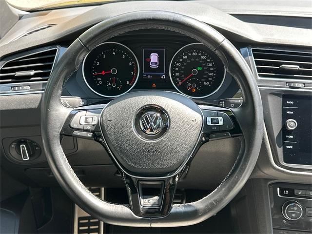 Photo of 2021 Deep Black Pearl Effect Volkswagen Tiguan