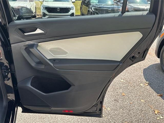 Photo of 2021 Deep Black Pearl Effect Volkswagen Tiguan