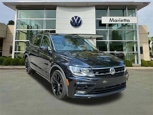 Photo of 2021 Deep Black Pearl Effect Volkswagen Tiguan