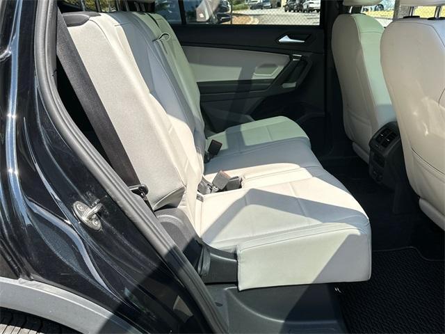 Photo of 2021 Deep Black Pearl Effect Volkswagen Tiguan
