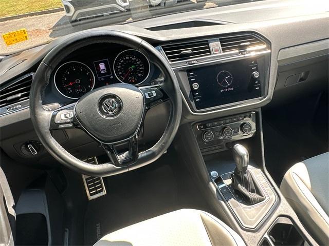 Photo of 2021 Deep Black Pearl Effect Volkswagen Tiguan