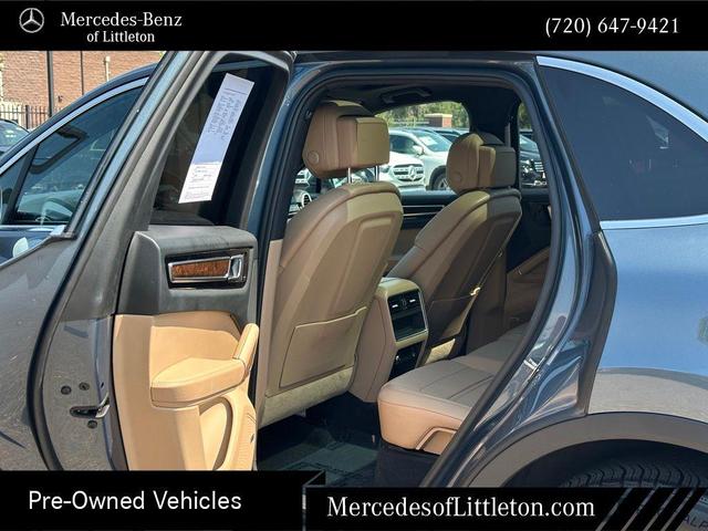 Photo of 2020 Biscay Blue Metallic Porsche Cayenne
