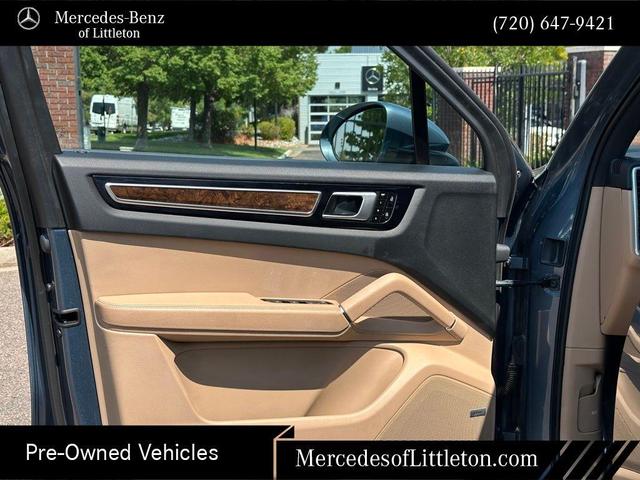 Photo of 2020 Biscay Blue Metallic Porsche Cayenne