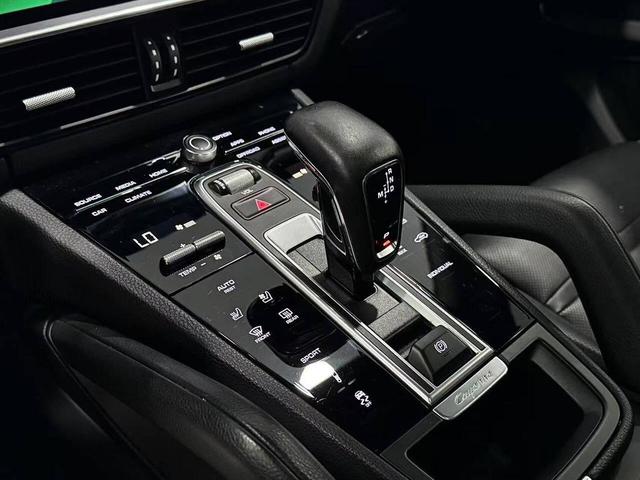Photo of 2022 Moonlight Blue Metallic Porsche Cayenne