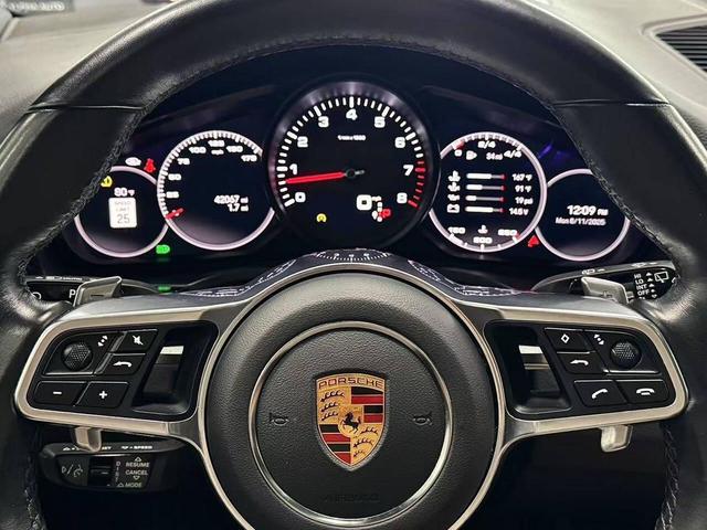 Photo of 2022 Moonlight Blue Metallic Porsche Cayenne