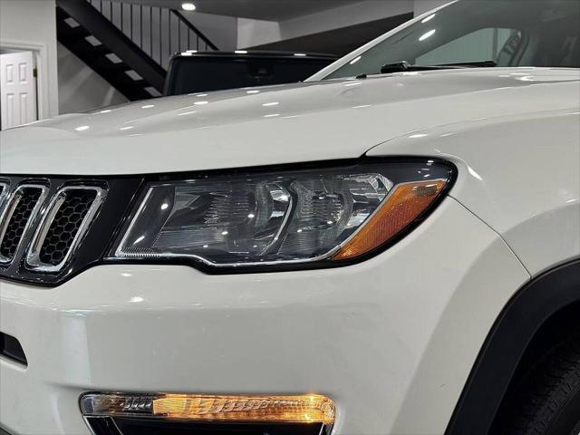 Photo of 2021 Pearl White Tri-Coat Jeep Compass