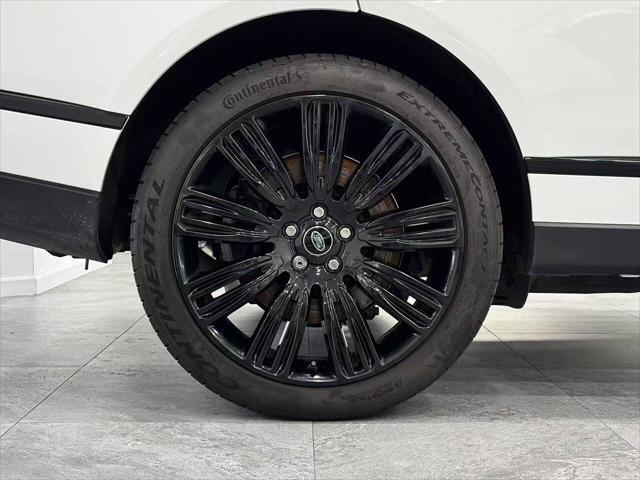 Photo of 2022 Fuji White Land Rover Range Rover