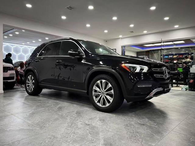 Photo of 2021 Obsidian Black Metallic Mercedes-Benz GLE 350