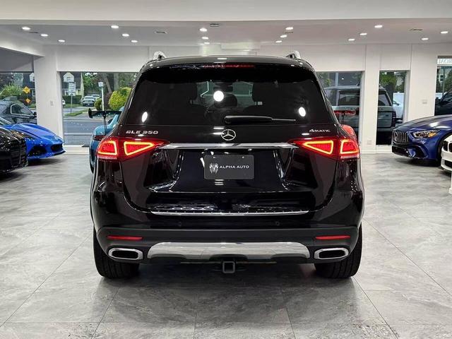 Photo of 2021 Obsidian Black Metallic Mercedes-Benz GLE 350