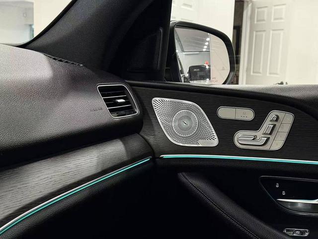 Photo of 2021 Obsidian Black Metallic Mercedes-Benz GLE 350