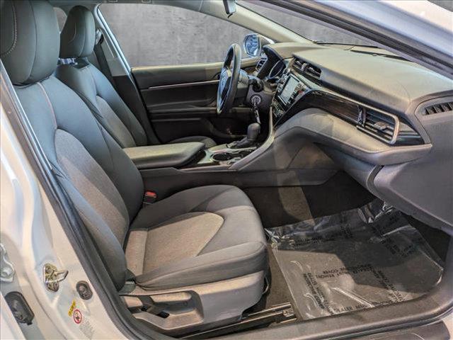 Photo of 2019 Super White Toyota Camry