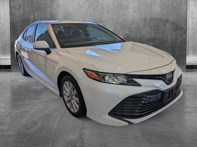 Photo of 2019 Super White Toyota Camry