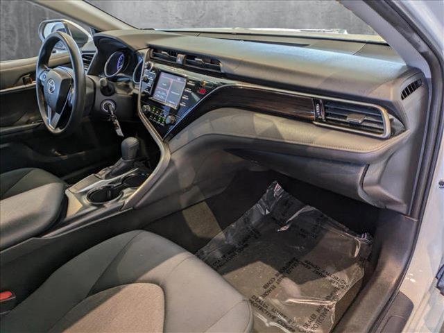 Photo of 2019 Super White Toyota Camry