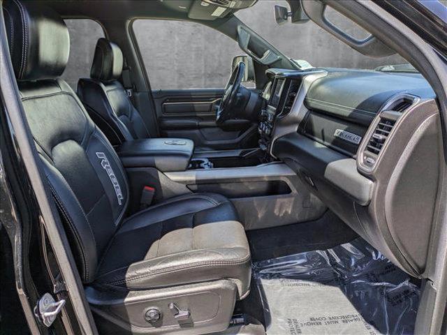 Photo of 2020 Diamond Black Crystal Pearlcoat RAM 1500