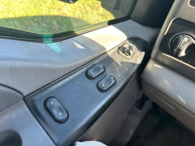Photo of 2000 Black Clearcoat Ford F-250