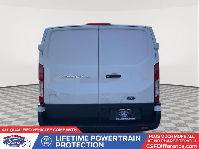 Photo of 2025 Oxford White Ford Transit-150