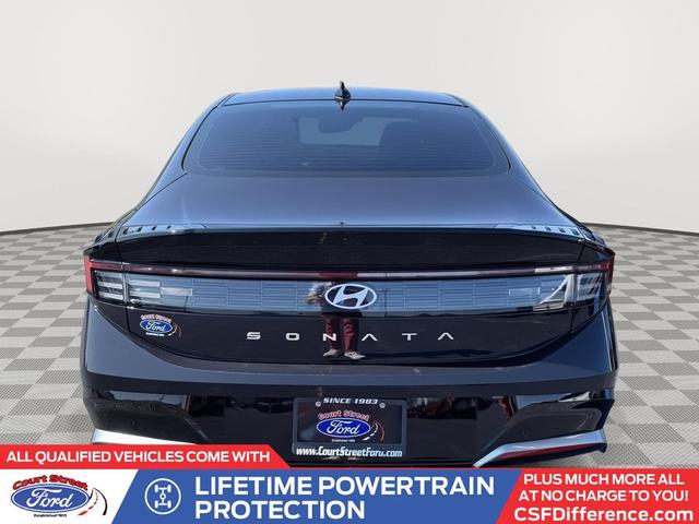 Photo of 2025 Carbon Blue Hyundai SONATA