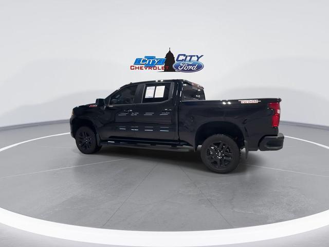 Photo of 2024 Black Chevrolet Silverado 1500