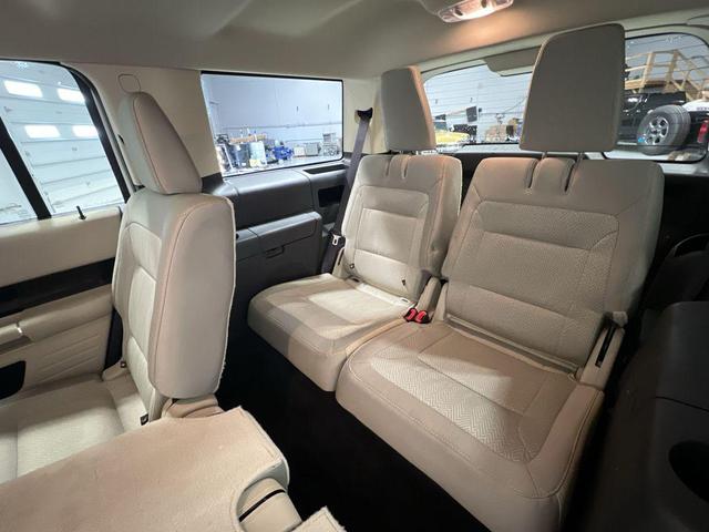 Photo of 2013 White Suede Ford Flex
